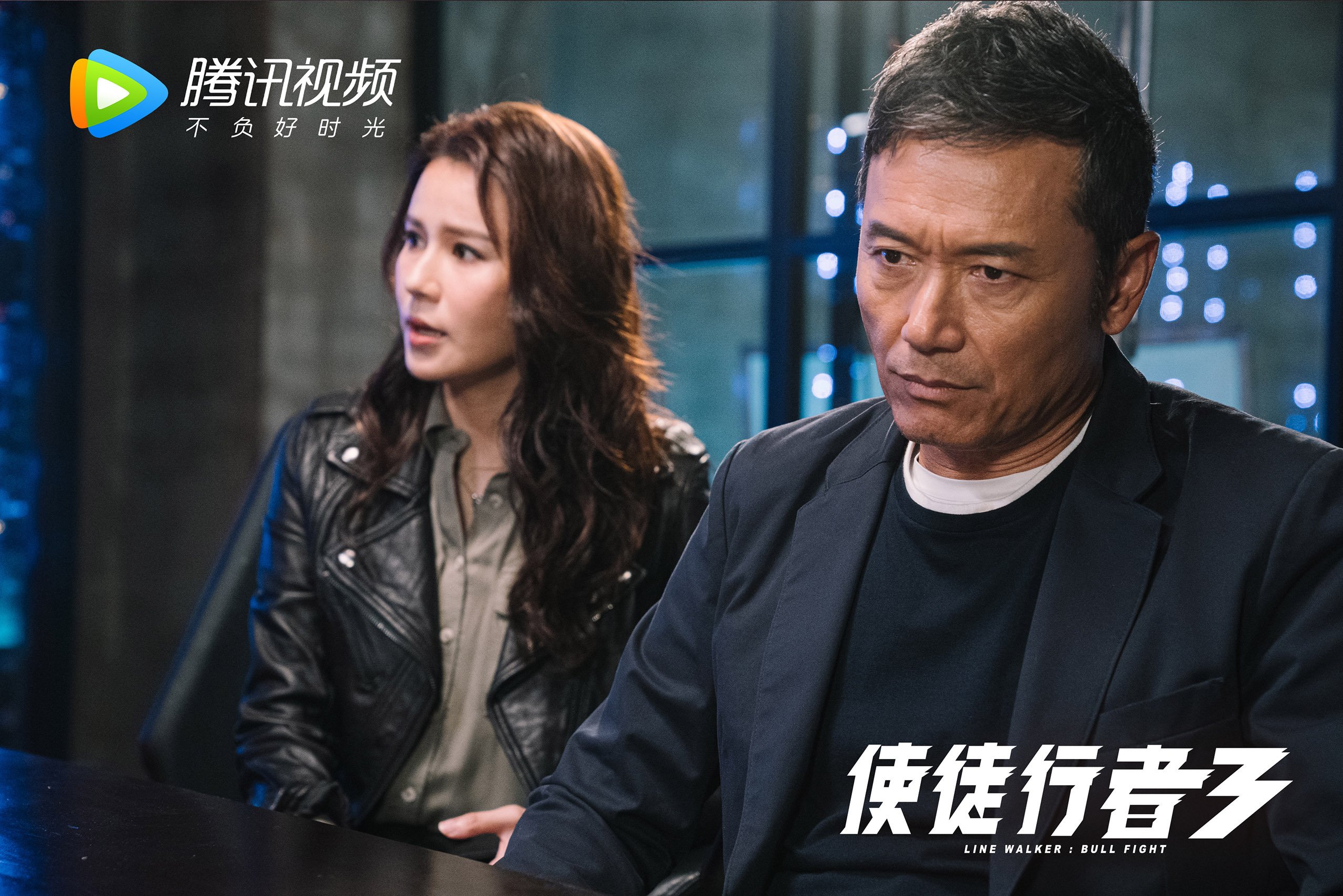 华体会官网入口-体育记者深入前线还原比赛背后未被发现的故事，体育新闻记者