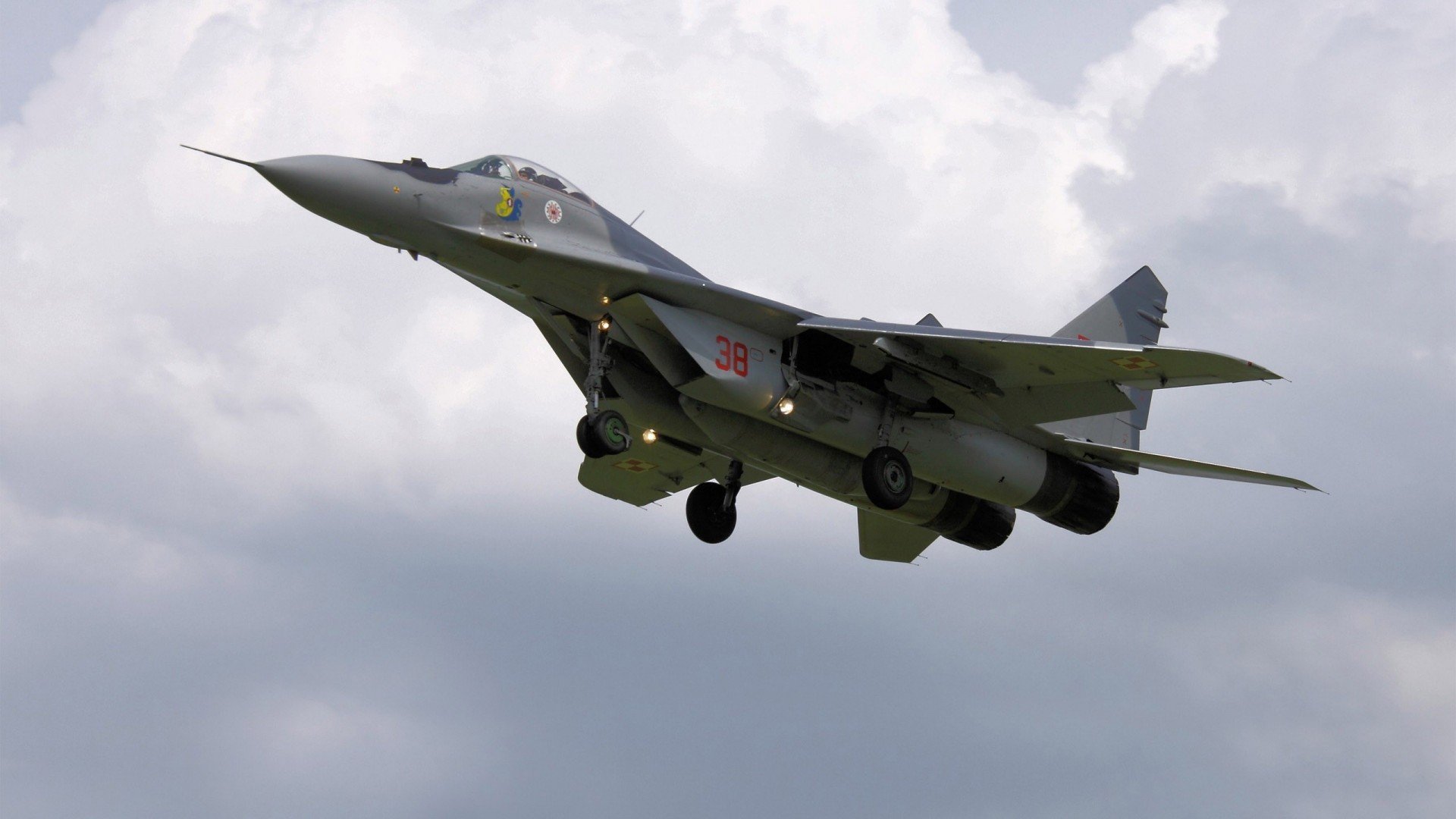 华体会在线登录-职业联赛建立球员形象档案助力媒体宣传与包装,球员模板