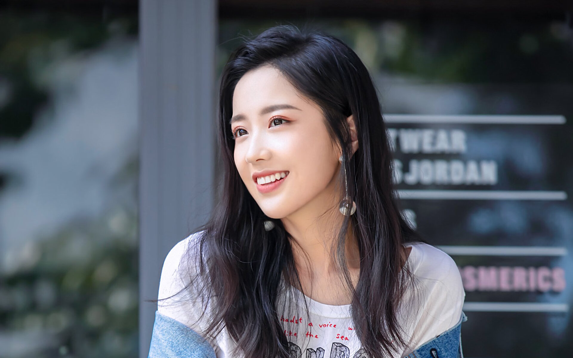 华体会在线下载-骑士中锋强调训练中注重细节执行,骑士对队员