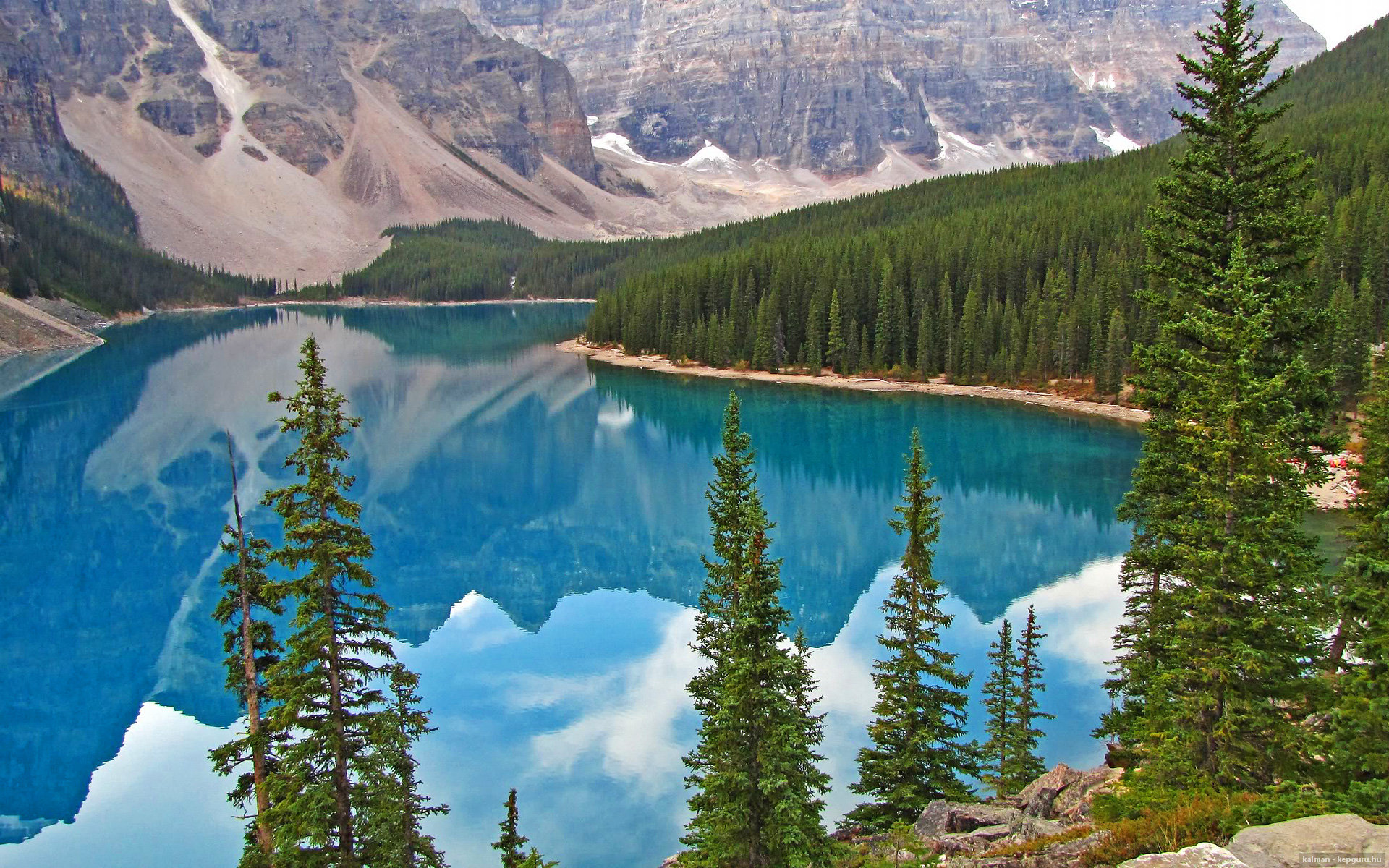 华体会官网入口-五大联赛半场战术板调整次数显著增加，半场5v5三个战术